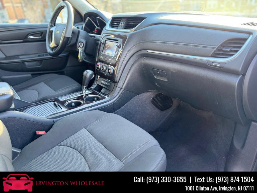 2015 Chevrolet Traverse AWD 4dr LT w/1LT, available for sale in Irvington, New Jersey | Irvington Wholesale Group. Irvington, New Jersey 2015 Chevrolet Traverse AWD 4dr LT w/1LT, available for sale in Irvington, New Jersey | Irvington Wholesale Group. Irvington, New Jersey