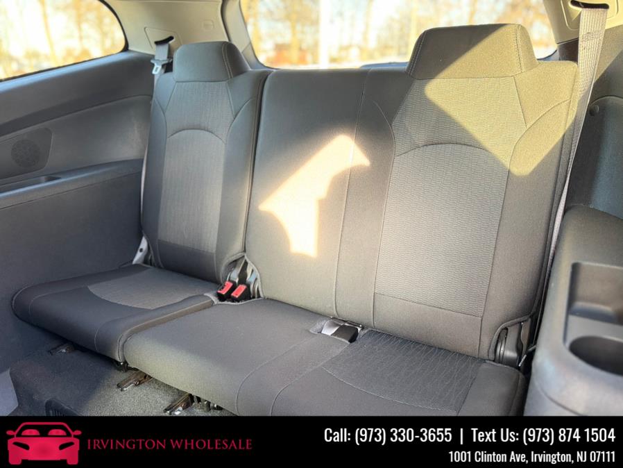 2015 Chevrolet Traverse AWD 4dr LT w/1LT, available for sale in Irvington, New Jersey | Irvington Wholesale Group. Irvington, New Jersey 2015 Chevrolet Traverse AWD 4dr LT w/1LT, available for sale in Irvington, New Jersey | Irvington Wholesale Group. Irvington, New Jersey