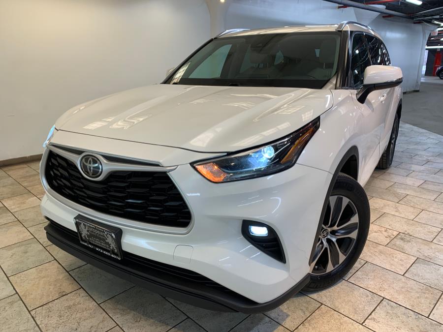 Used 2021 Toyota Highlander in Lodi, New Jersey | European Auto Expo. Lodi, New Jersey