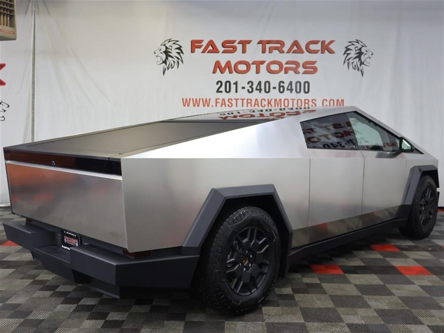 2024 Tesla Cybertruck Cyberbeast photo 3