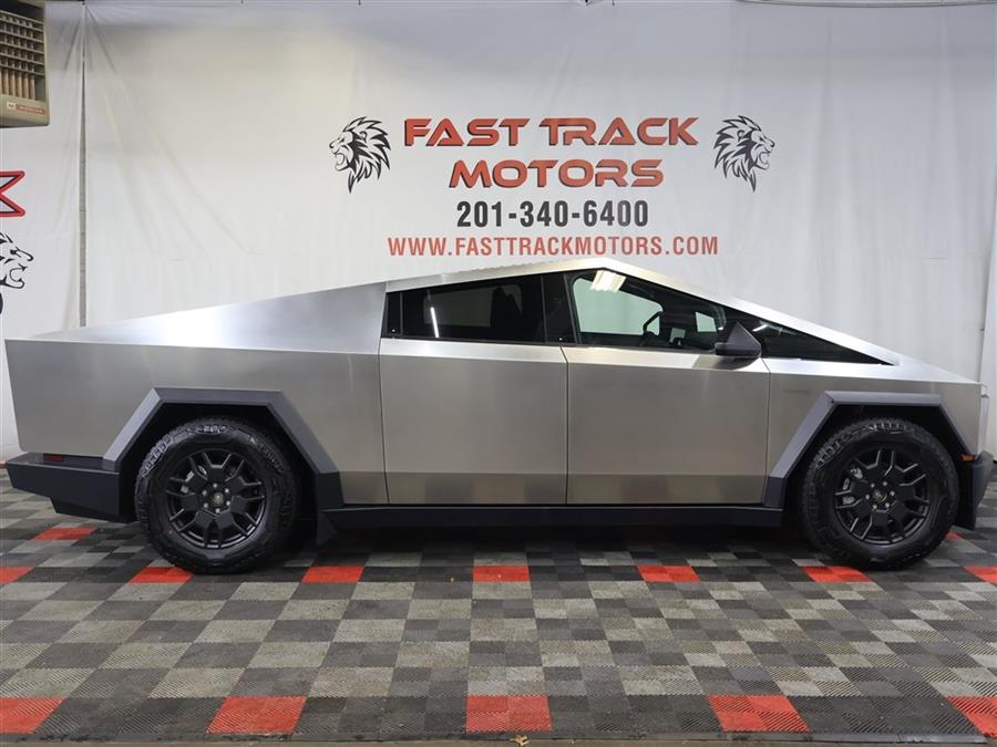 2024 Tesla Cybertruck Cyberbeast photo 4