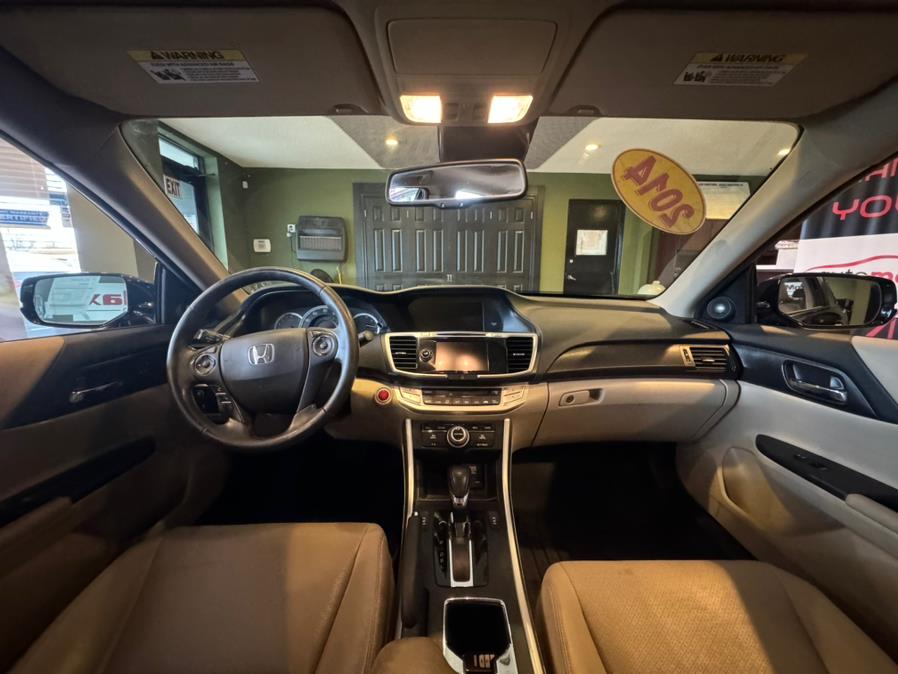 2014 Honda Accord Sedan 4dr I4 CVT EX-L w/Navi, available for sale in West Hartford, Connecticut | AutoMax. West Hartford, Connecticut 2014 Honda Accord Sedan 4dr I4 CVT EX-L w/Navi, available for sale in West Hartford, Connecticut | AutoMax. West Hartford, Connecticut
