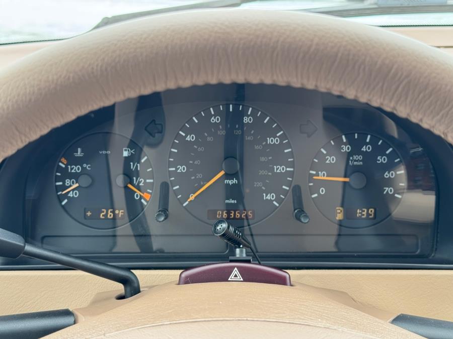 2001 Mercedes-benz M-class ML 320, available for sale in Darien, Wisconsin | Geneva Motor Cars. Darien, Wisconsin 2001 Mercedes-benz M-class ML 320, available for sale in Darien, Wisconsin | Geneva Motor Cars. Darien, Wisconsin