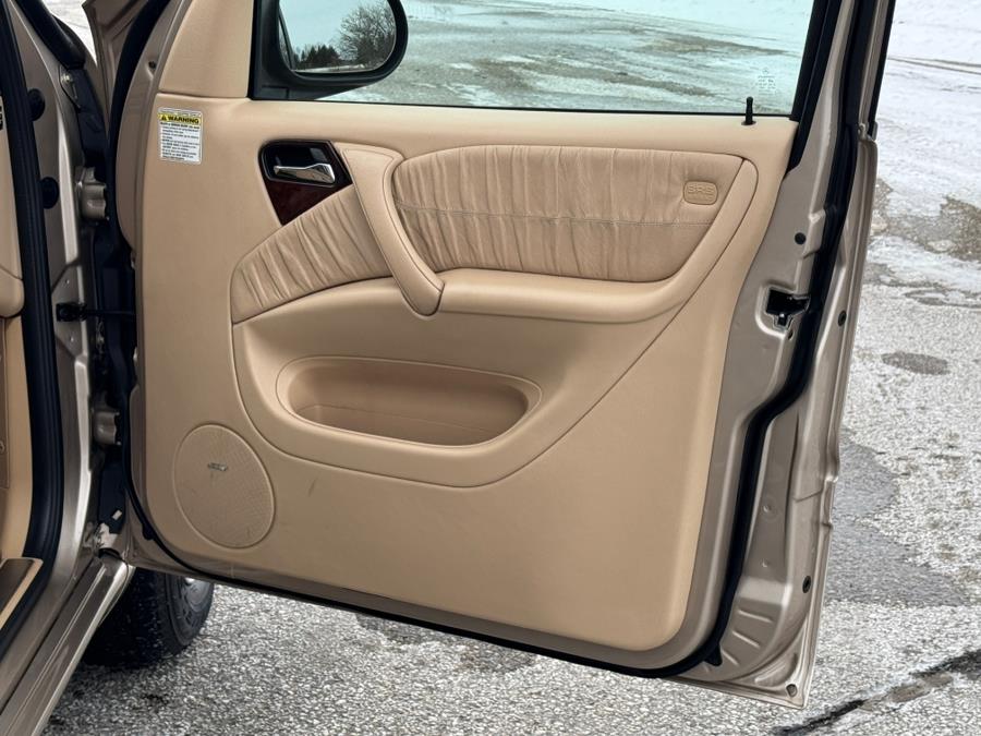 2001 Mercedes-benz M-class ML 320, available for sale in Darien, Wisconsin | Geneva Motor Cars. Darien, Wisconsin 2001 Mercedes-benz M-class ML 320, available for sale in Darien, Wisconsin | Geneva Motor Cars. Darien, Wisconsin
