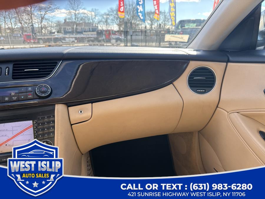 2008 Mercedes-Benz CLS-Class 4dr Sdn 5.5L, available for sale in West Islip, New York | West Islip Auto Sales. West Islip, New York 2008 Mercedes-Benz CLS-Class 4dr Sdn 5.5L, available for sale in West Islip, New York | West Islip Auto Sales. West Islip, New York