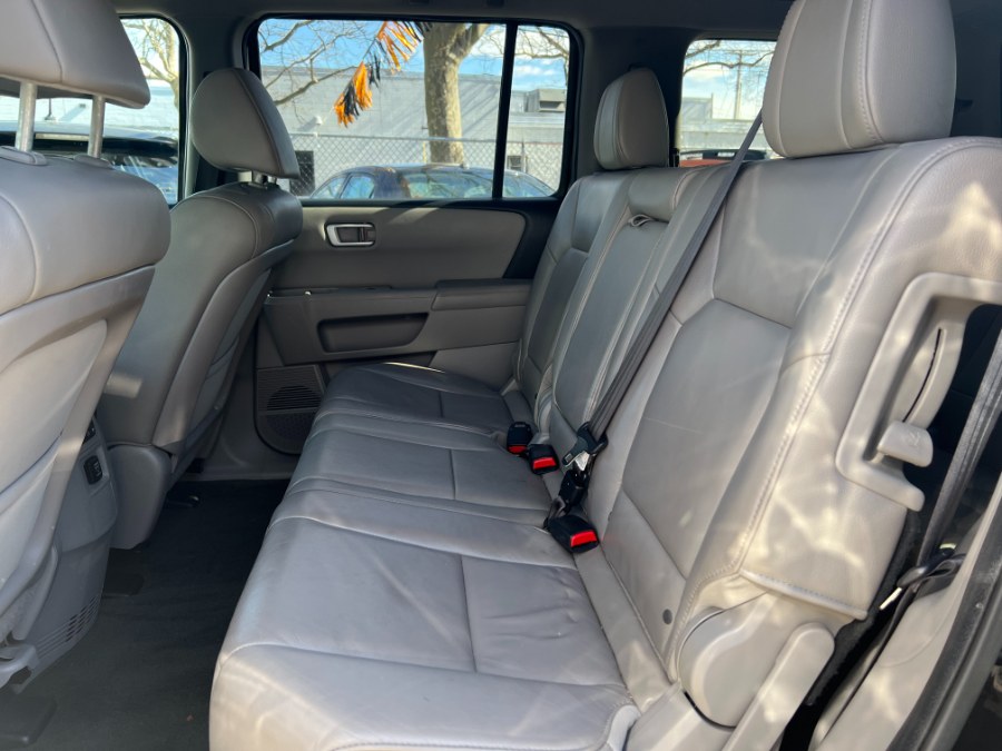 2015 Honda Pilot 4WD 4dr EX-L, available for sale in New Haven, Connecticut | Unique Auto Sales LLC. New Haven, Connecticut 2015 Honda Pilot 4WD 4dr EX-L, available for sale in New Haven, Connecticut | Unique Auto Sales LLC. New Haven, Connecticut