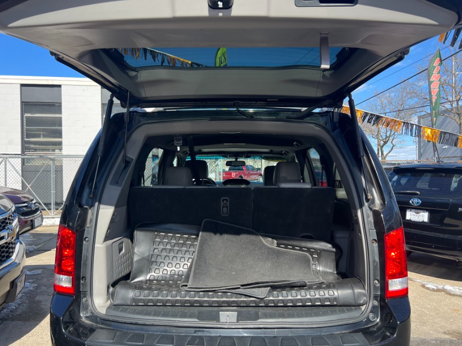 2015 Honda Pilot 4WD 4dr EX-L, available for sale in New Haven, Connecticut | Unique Auto Sales LLC. New Haven, Connecticut 2015 Honda Pilot 4WD 4dr EX-L, available for sale in New Haven, Connecticut | Unique Auto Sales LLC. New Haven, Connecticut