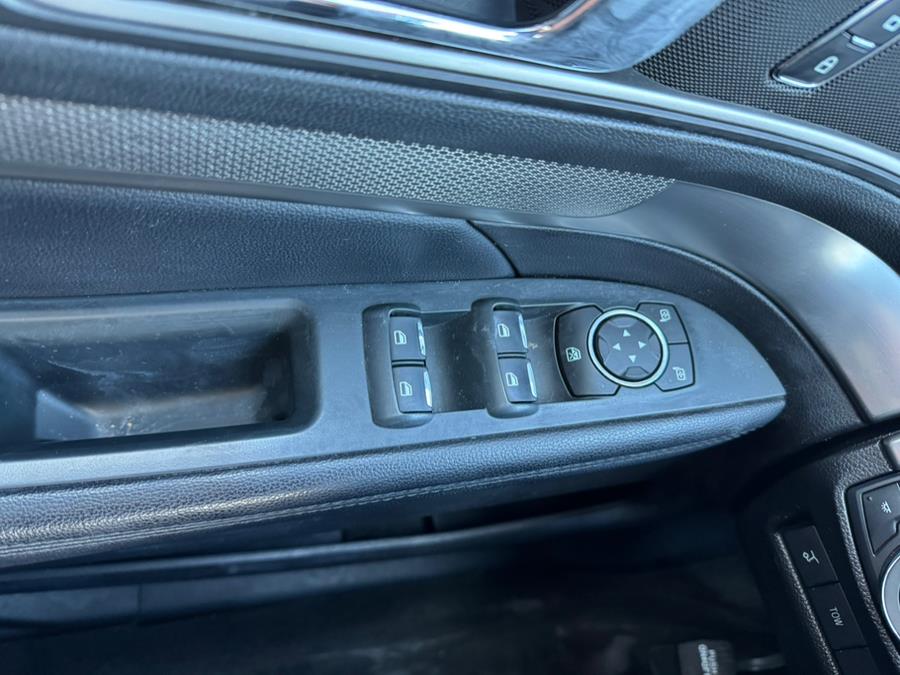 2018 Ford Explorer XLT 4WD, available for sale in Irvington, New Jersey | Elis Motors Corp. Irvington, New Jersey 2018 Ford Explorer XLT 4WD, available for sale in Irvington, New Jersey | Elis Motors Corp. Irvington, New Jersey
