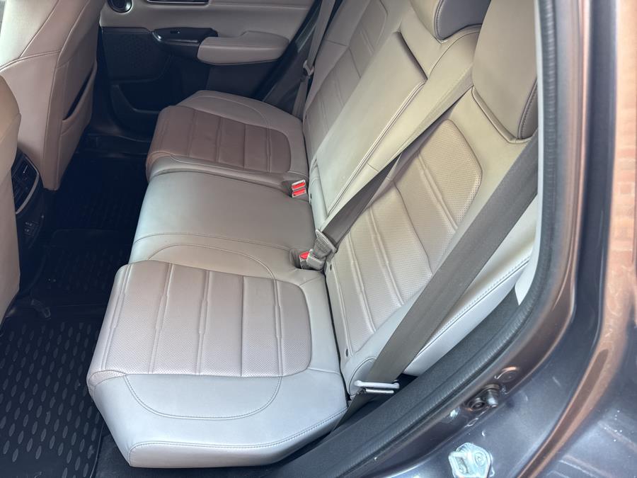 2022 Honda CR-V Touring AWD, available for sale in Waterbury, Connecticut | National Auto Brokers, Inc.. Waterbury, Connecticut 2022 Honda CR-V Touring AWD, available for sale in Waterbury, Connecticut | National Auto Brokers, Inc.. Waterbury, Connecticut