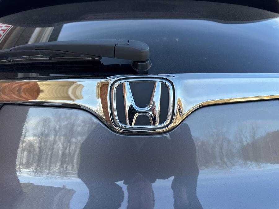 2022 Honda CR-V Touring AWD, available for sale in Waterbury, Connecticut | National Auto Brokers, Inc.. Waterbury, Connecticut 2022 Honda CR-V Touring AWD, available for sale in Waterbury, Connecticut | National Auto Brokers, Inc.. Waterbury, Connecticut