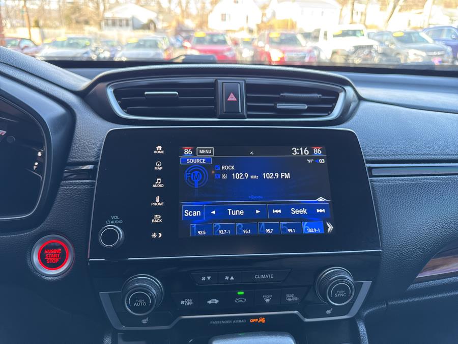 2022 Honda CR-V Touring AWD, available for sale in Waterbury, Connecticut | National Auto Brokers, Inc.. Waterbury, Connecticut 2022 Honda CR-V Touring AWD, available for sale in Waterbury, Connecticut | National Auto Brokers, Inc.. Waterbury, Connecticut