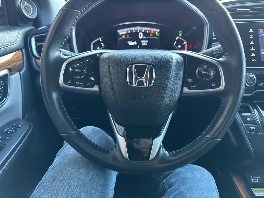 2022 Honda CR-V Touring AWD, available for sale in Waterbury, Connecticut | National Auto Brokers, Inc.. Waterbury, Connecticut 2022 Honda CR-V Touring AWD, available for sale in Waterbury, Connecticut | National Auto Brokers, Inc.. Waterbury, Connecticut