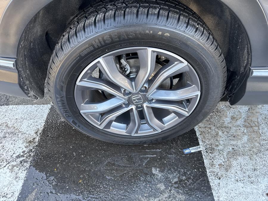 2022 Honda CR-V Touring AWD, available for sale in Waterbury, Connecticut | National Auto Brokers, Inc.. Waterbury, Connecticut 2022 Honda CR-V Touring AWD, available for sale in Waterbury, Connecticut | National Auto Brokers, Inc.. Waterbury, Connecticut