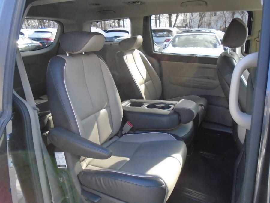 2017 Kia Sedona LX FWD, available for sale in Waterbury, Connecticut | Jim Juliani Motors. Waterbury, Connecticut 2017 Kia Sedona LX FWD, available for sale in Waterbury, Connecticut | Jim Juliani Motors. Waterbury, Connecticut