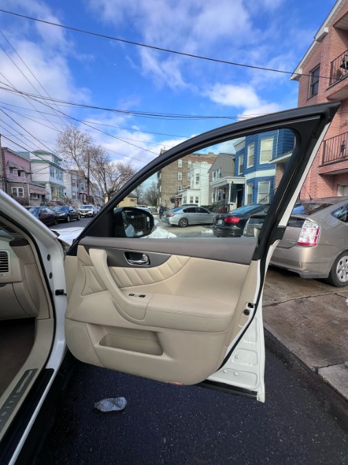 2014 INFINITI QX70 AWD 4dr, available for sale in Jersey City, New Jersey | Car Valley Group. Jersey City, New Jersey 2014 INFINITI QX70 AWD 4dr, available for sale in Jersey City, New Jersey | Car Valley Group. Jersey City, New Jersey