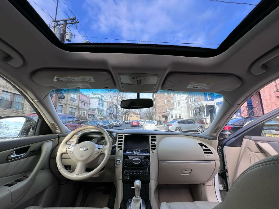 2014 INFINITI QX70 AWD 4dr, available for sale in Jersey City, New Jersey | Car Valley Group. Jersey City, New Jersey 2014 INFINITI QX70 AWD 4dr, available for sale in Jersey City, New Jersey | Car Valley Group. Jersey City, New Jersey