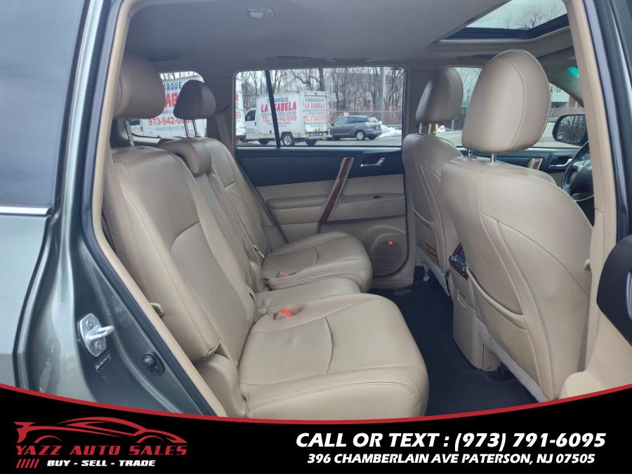 2013 Toyota Highlander 4WD 4dr V6 Limited (Natl), available for sale in Paterson, New Jersey | Yazz Auto Sales. Paterson, New Jersey 2013 Toyota Highlander 4WD 4dr V6 Limited (Natl), available for sale in Paterson, New Jersey | Yazz Auto Sales. Paterson, New Jersey