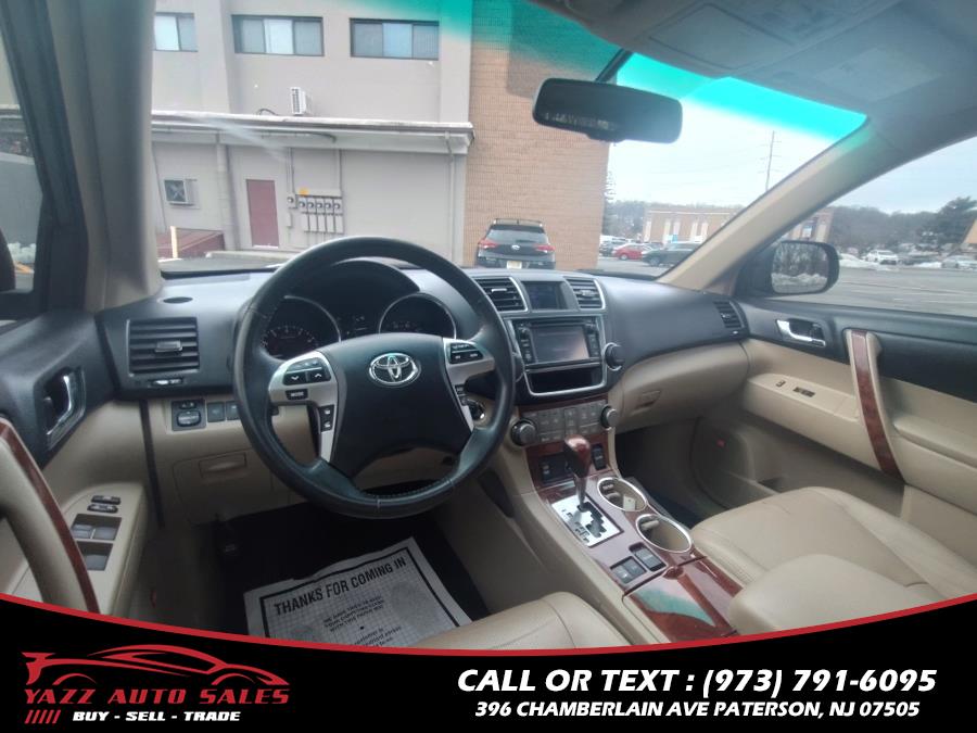 2013 Toyota Highlander 4WD 4dr V6 Limited (Natl), available for sale in Paterson, New Jersey | Yazz Auto Sales. Paterson, New Jersey 2013 Toyota Highlander 4WD 4dr V6 Limited (Natl), available for sale in Paterson, New Jersey | Yazz Auto Sales. Paterson, New Jersey
