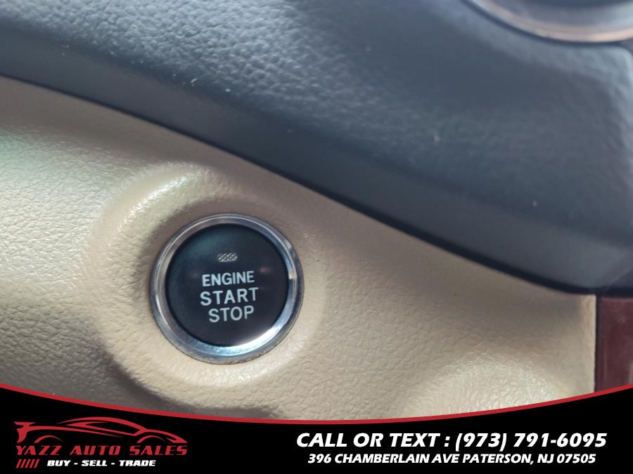 2013 Toyota Highlander 4WD 4dr V6 Limited (Natl), available for sale in Paterson, New Jersey | Yazz Auto Sales. Paterson, New Jersey 2013 Toyota Highlander 4WD 4dr V6 Limited (Natl), available for sale in Paterson, New Jersey | Yazz Auto Sales. Paterson, New Jersey