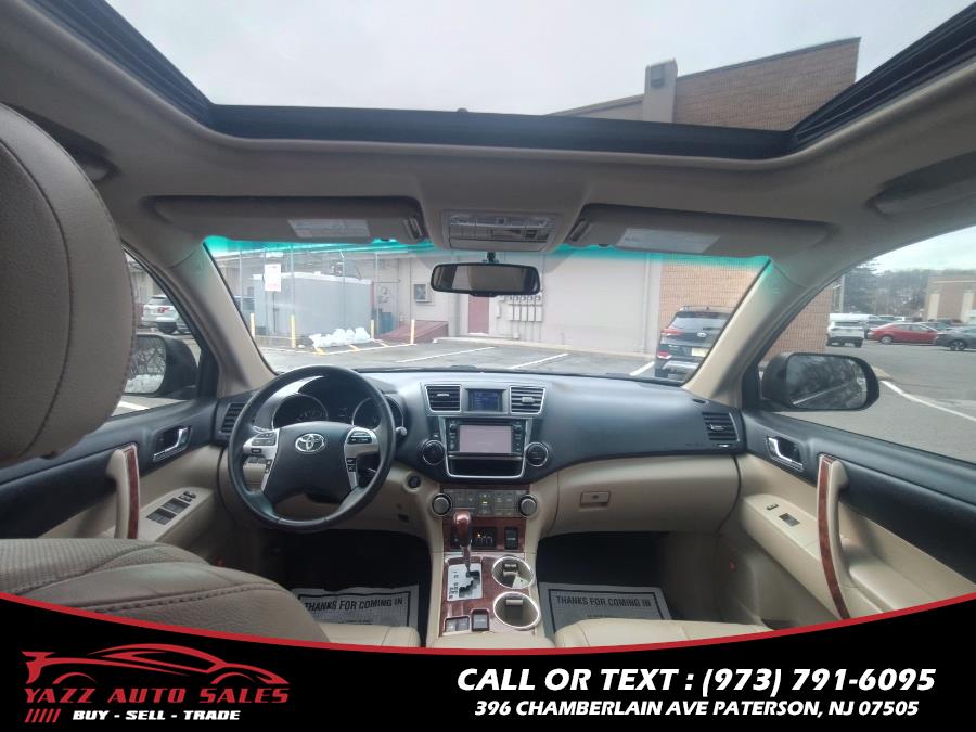 2013 Toyota Highlander 4WD 4dr V6 Limited (Natl), available for sale in Paterson, New Jersey | Yazz Auto Sales. Paterson, New Jersey 2013 Toyota Highlander 4WD 4dr V6 Limited (Natl), available for sale in Paterson, New Jersey | Yazz Auto Sales. Paterson, New Jersey