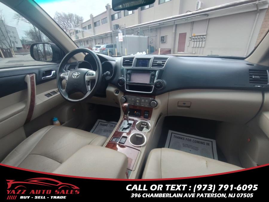 2013 Toyota Highlander 4WD 4dr V6 Limited (Natl), available for sale in Paterson, New Jersey | Yazz Auto Sales. Paterson, New Jersey 2013 Toyota Highlander 4WD 4dr V6 Limited (Natl), available for sale in Paterson, New Jersey | Yazz Auto Sales. Paterson, New Jersey