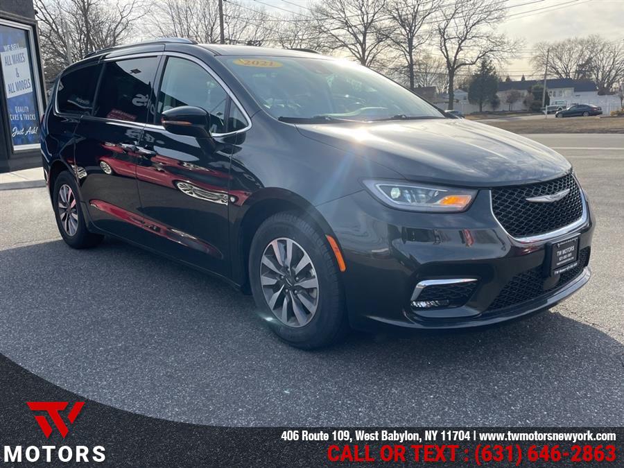 2021 Chrysler Pacifica Touring L FWD, available for sale in West Babylon, New York | TW Motors. West Babylon, New York 2021 Chrysler Pacifica Touring L FWD, available for sale in West Babylon, New York | TW Motors. West Babylon, New York