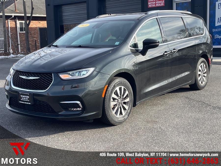 2021 Chrysler Pacifica Touring L FWD, available for sale in West Babylon, New York | TW Motors. West Babylon, New York 2021 Chrysler Pacifica Touring L FWD, available for sale in West Babylon, New York | TW Motors. West Babylon, New York