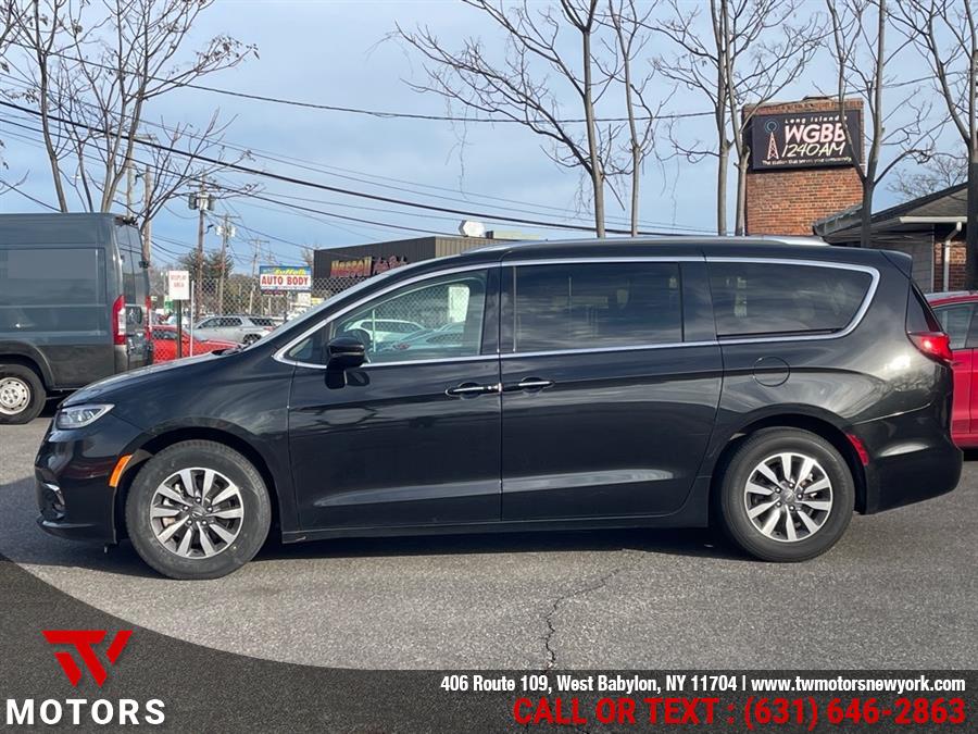 2021 Chrysler Pacifica Touring L FWD, available for sale in West Babylon, New York | TW Motors. West Babylon, New York 2021 Chrysler Pacifica Touring L FWD, available for sale in West Babylon, New York | TW Motors. West Babylon, New York