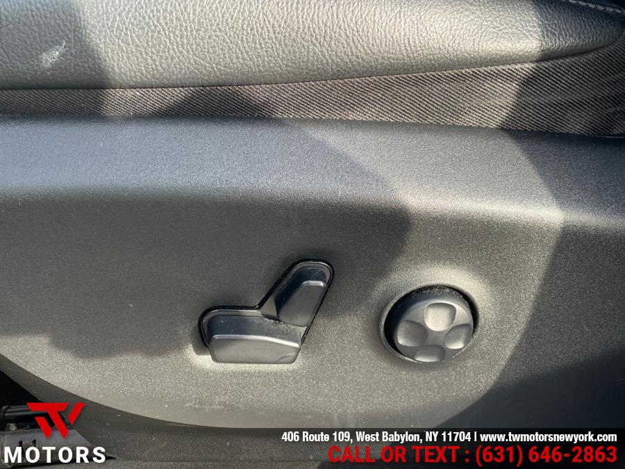 2021 Chrysler Pacifica Touring L FWD, available for sale in West Babylon, New York | TW Motors. West Babylon, New York 2021 Chrysler Pacifica Touring L FWD, available for sale in West Babylon, New York | TW Motors. West Babylon, New York