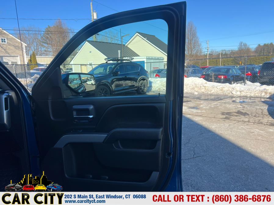 2018 Chevrolet Silverado 1500 4WD Crew Cab 143.5" LT w/1LT, available for sale in East Windsor, Connecticut | Car City LLC. East Windsor, Connecticut 2018 Chevrolet Silverado 1500 4WD Crew Cab 143.5" LT w/1LT, available for sale in East Windsor, Connecticut | Car City LLC. East Windsor, Connecticut