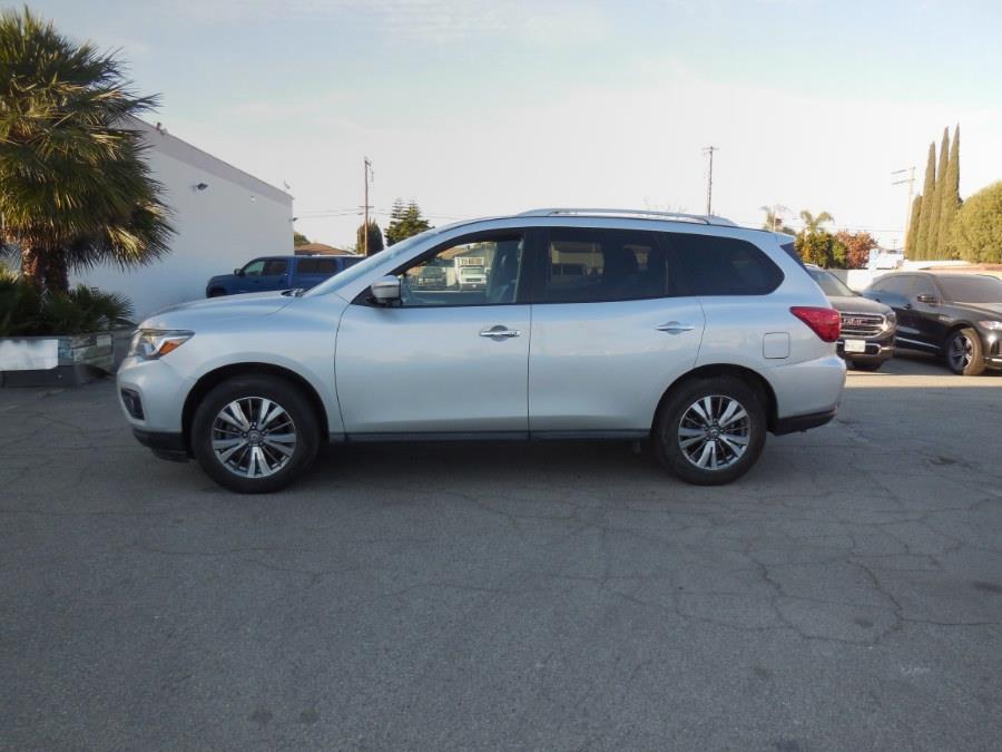 2020 Nissan Pathfinder 4x4 SL, available for sale in Hawaiian Gardens, California | Luxe Motors. Hawaiian Gardens, California 2020 Nissan Pathfinder 4x4 SL, available for sale in Hawaiian Gardens, California | Luxe Motors. Hawaiian Gardens, California