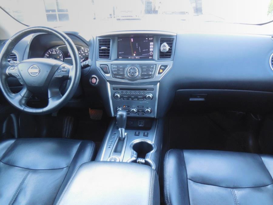 2020 Nissan Pathfinder 4x4 SL, available for sale in Hawaiian Gardens, California | Luxe Motors. Hawaiian Gardens, California 2020 Nissan Pathfinder 4x4 SL, available for sale in Hawaiian Gardens, California | Luxe Motors. Hawaiian Gardens, California