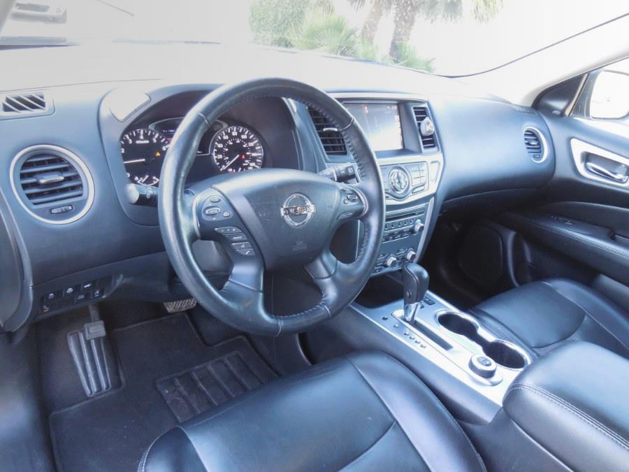 2020 Nissan Pathfinder 4x4 SL, available for sale in Hawaiian Gardens, California | Luxe Motors. Hawaiian Gardens, California 2020 Nissan Pathfinder 4x4 SL, available for sale in Hawaiian Gardens, California | Luxe Motors. Hawaiian Gardens, California