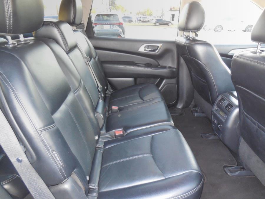 2020 Nissan Pathfinder 4x4 SL, available for sale in Hawaiian Gardens, California | Luxe Motors. Hawaiian Gardens, California 2020 Nissan Pathfinder 4x4 SL, available for sale in Hawaiian Gardens, California | Luxe Motors. Hawaiian Gardens, California