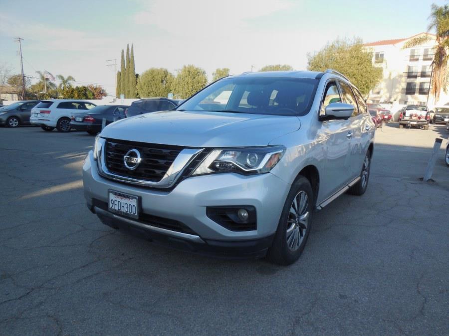 2020 Nissan Pathfinder 4x4 SL, available for sale in Hawaiian Gardens, California | Luxe Motors. Hawaiian Gardens, California 2020 Nissan Pathfinder 4x4 SL, available for sale in Hawaiian Gardens, California | Luxe Motors. Hawaiian Gardens, California