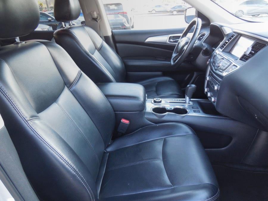 2020 Nissan Pathfinder 4x4 SL, available for sale in Hawaiian Gardens, California | Luxe Motors. Hawaiian Gardens, California 2020 Nissan Pathfinder 4x4 SL, available for sale in Hawaiian Gardens, California | Luxe Motors. Hawaiian Gardens, California