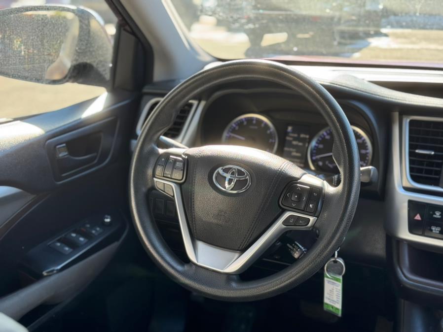 2018 Toyota Highlander LE Plus V6 AWD (Natl), available for sale in Irvington, New Jersey | RT 603 Auto Mall. Irvington, New Jersey 2018 Toyota Highlander LE Plus V6 AWD (Natl), available for sale in Irvington, New Jersey | RT 603 Auto Mall. Irvington, New Jersey