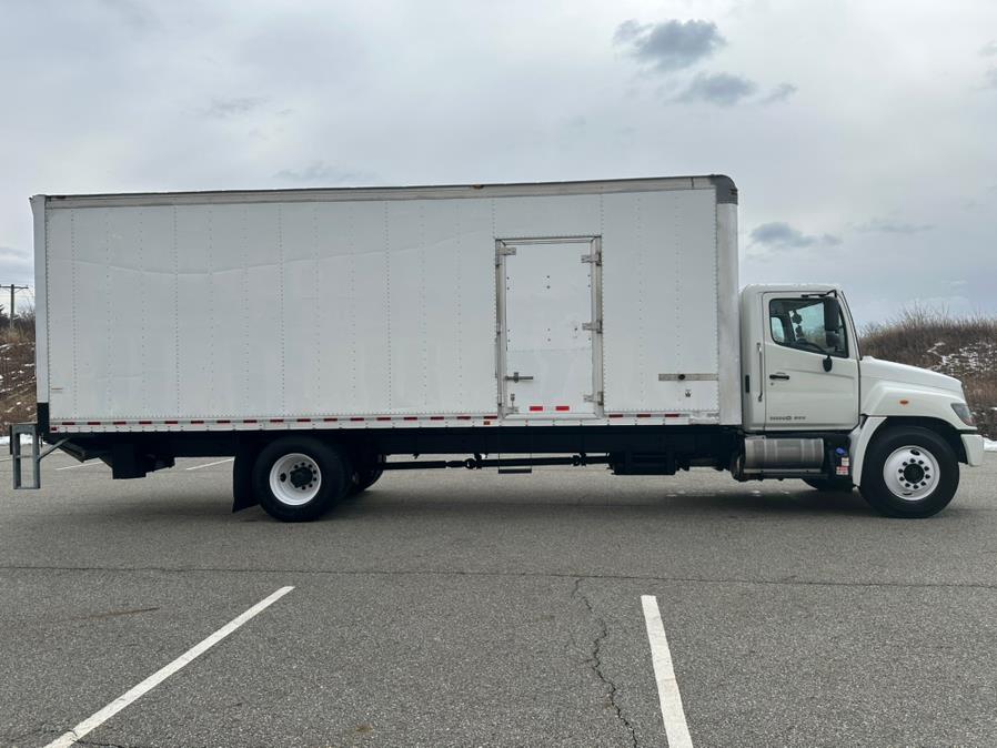 2020 Hino 268A 26FT MORGAN BOX/SIDE DOOR/MAXON LIFTGATE NON CDL, available for sale in Paterson, New Jersey | Speedway Commercial Motors LLC. Paterson, New Jersey 2020 Hino 268A 26FT MORGAN BOX/SIDE DOOR/MAXON LIFTGATE NON CDL, available for sale in Paterson, New Jersey | Speedway Commercial Motors LLC. Paterson, New Jersey