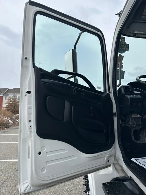 2020 Hino 268A 26FT MORGAN BOX/SIDE DOOR/MAXON LIFTGATE NON CDL, available for sale in Paterson, New Jersey | Speedway Commercial Motors LLC. Paterson, New Jersey 2020 Hino 268A 26FT MORGAN BOX/SIDE DOOR/MAXON LIFTGATE NON CDL, available for sale in Paterson, New Jersey | Speedway Commercial Motors LLC. Paterson, New Jersey