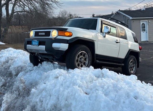 Used 2013 Toyota FJ Cruiser in Clinton, Connecticut | M&M Motors International. Clinton, Connecticut