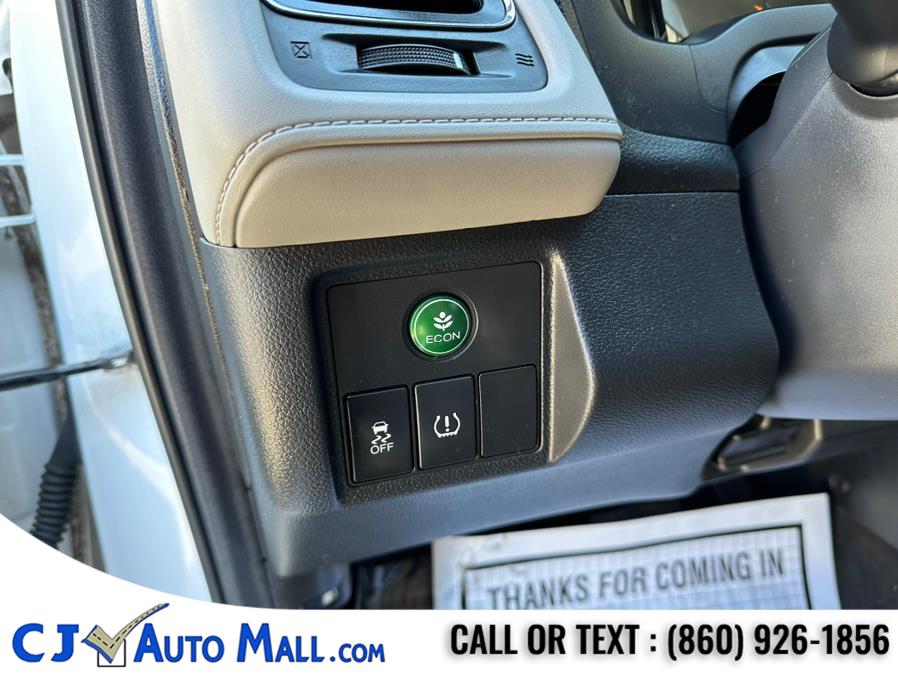 2016 Honda HR-V AWD 4dr CVT EX-L w/Navi, available for sale in Bristol, Connecticut | CJ Auto Mall. Bristol, Connecticut 2016 Honda HR-V AWD 4dr CVT EX-L w/Navi, available for sale in Bristol, Connecticut | CJ Auto Mall. Bristol, Connecticut