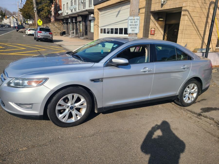 Used 2011 Ford Taurus in Derby, Connecticut | Bridge Motors LLC. Derby, Connecticut