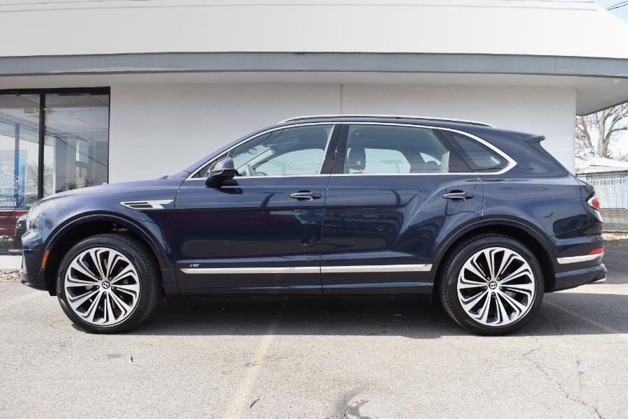 2021 Bentley Bentayga V8 photo 3