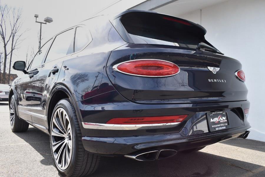 2021 Bentley Bentayga V8 photo 4