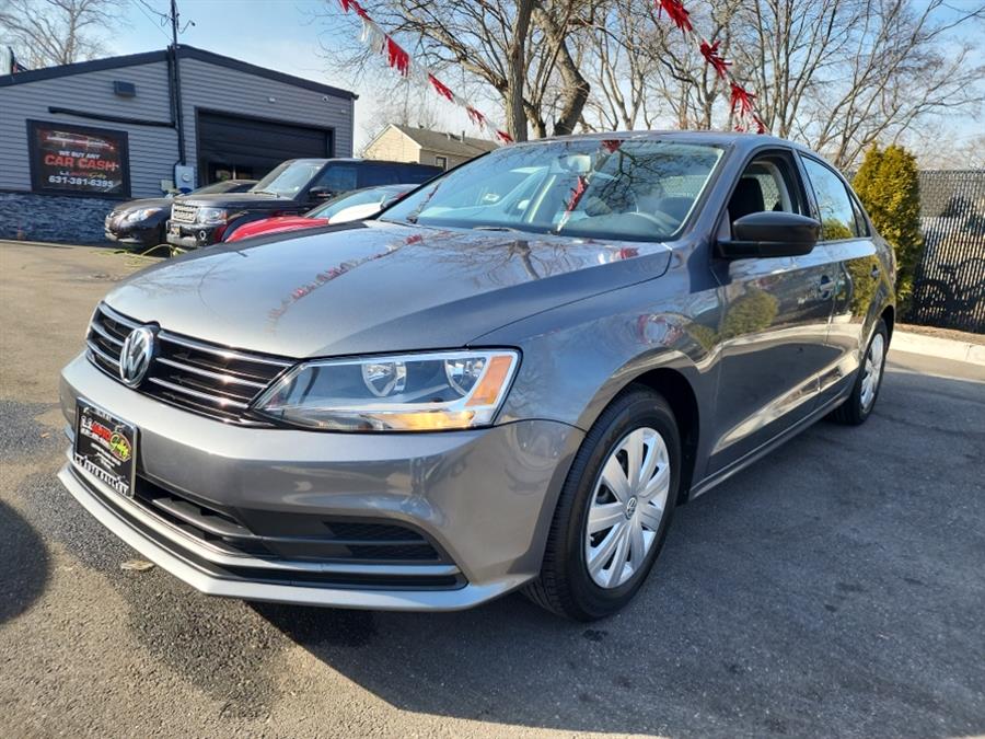 Used 2016 Volkswagen Jetta Sedan in Islip, New York | L.I. Auto Gallery. Islip, New York