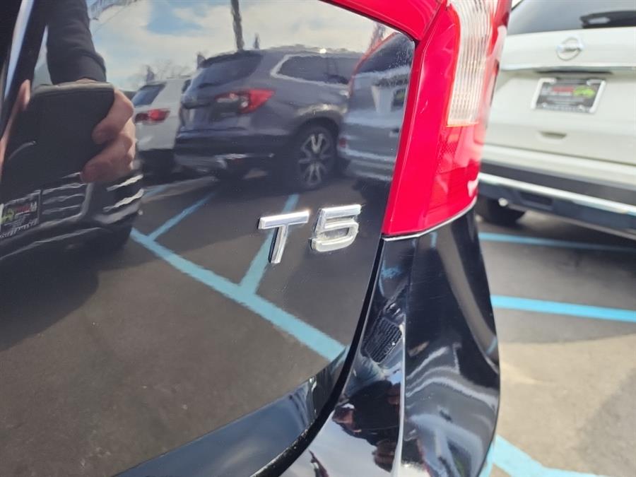 2014 Volvo S60 4dr Sdn T5 FWD, available for sale in Islip, New York | L.I. Auto Gallery. Islip, New York 2014 Volvo S60 4dr Sdn T5 FWD, available for sale in Islip, New York | L.I. Auto Gallery. Islip, New York