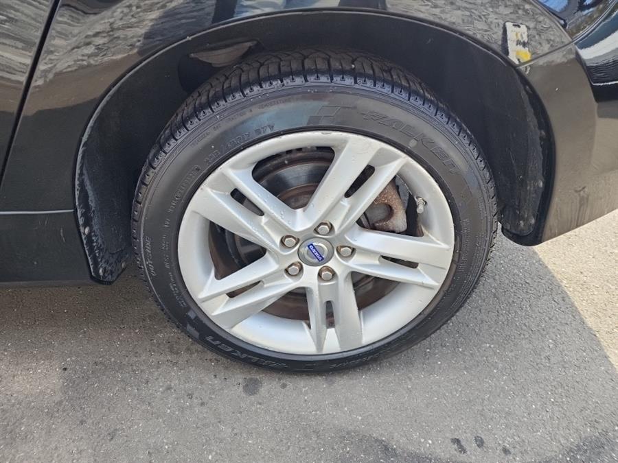 2014 Volvo S60 4dr Sdn T5 FWD, available for sale in Islip, New York | L.I. Auto Gallery. Islip, New York 2014 Volvo S60 4dr Sdn T5 FWD, available for sale in Islip, New York | L.I. Auto Gallery. Islip, New York