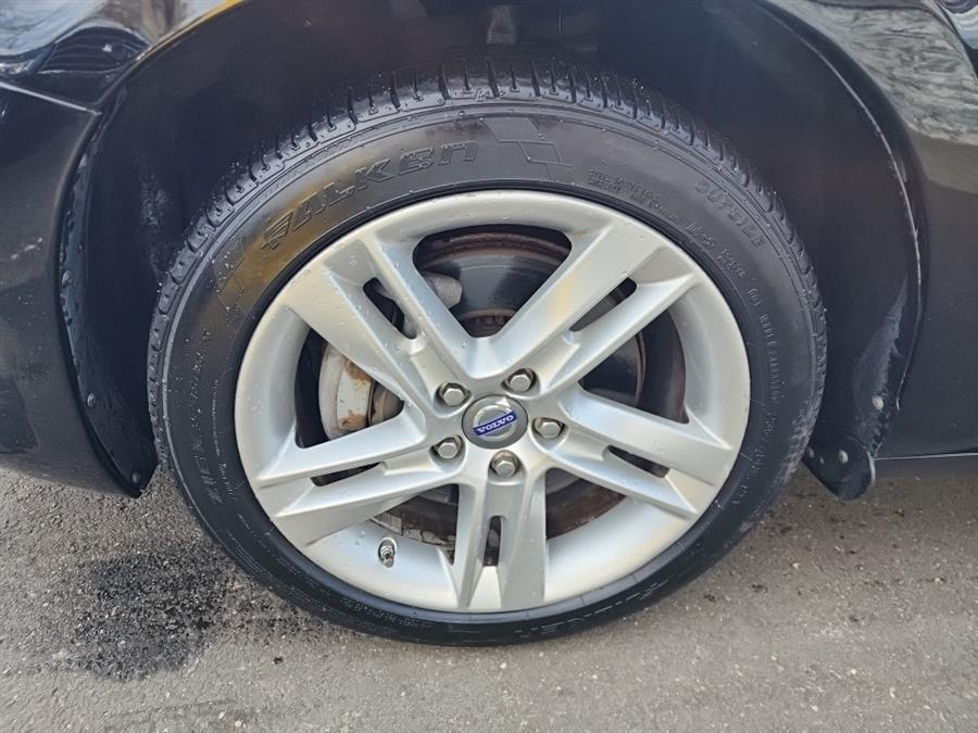 2014 Volvo S60 4dr Sdn T5 FWD, available for sale in Islip, New York | L.I. Auto Gallery. Islip, New York 2014 Volvo S60 4dr Sdn T5 FWD, available for sale in Islip, New York | L.I. Auto Gallery. Islip, New York