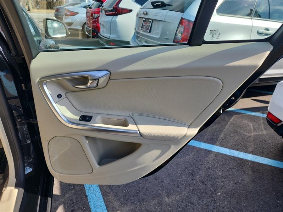 2014 Volvo S60 4dr Sdn T5 FWD, available for sale in Islip, New York | L.I. Auto Gallery. Islip, New York 2014 Volvo S60 4dr Sdn T5 FWD, available for sale in Islip, New York | L.I. Auto Gallery. Islip, New York