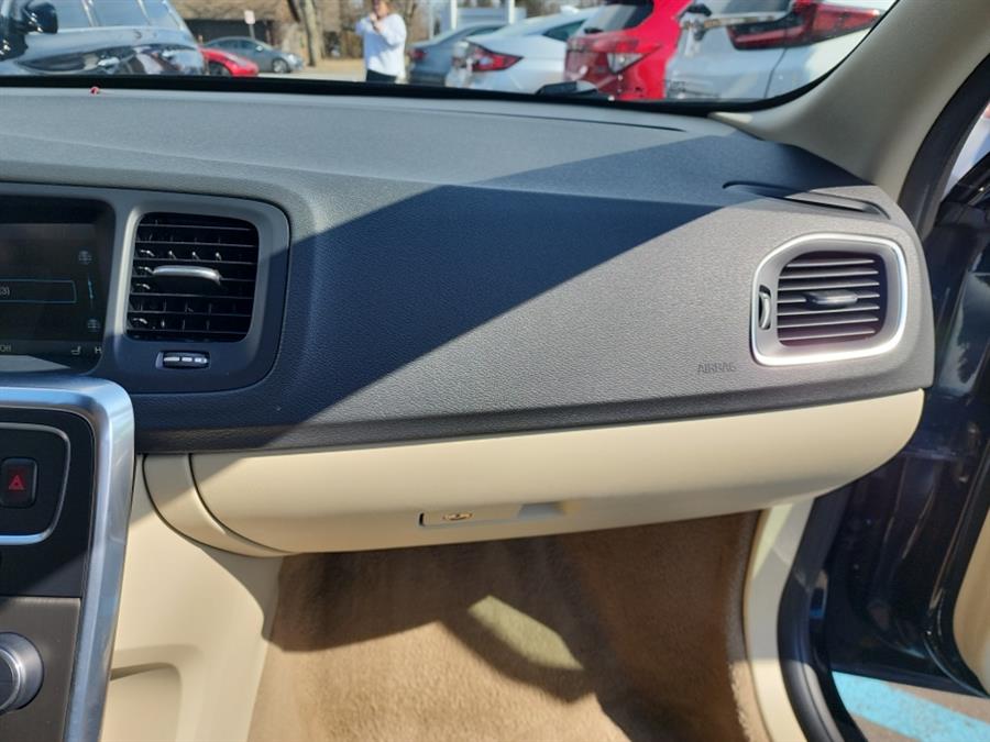 2014 Volvo S60 4dr Sdn T5 FWD, available for sale in Islip, New York | L.I. Auto Gallery. Islip, New York 2014 Volvo S60 4dr Sdn T5 FWD, available for sale in Islip, New York | L.I. Auto Gallery. Islip, New York